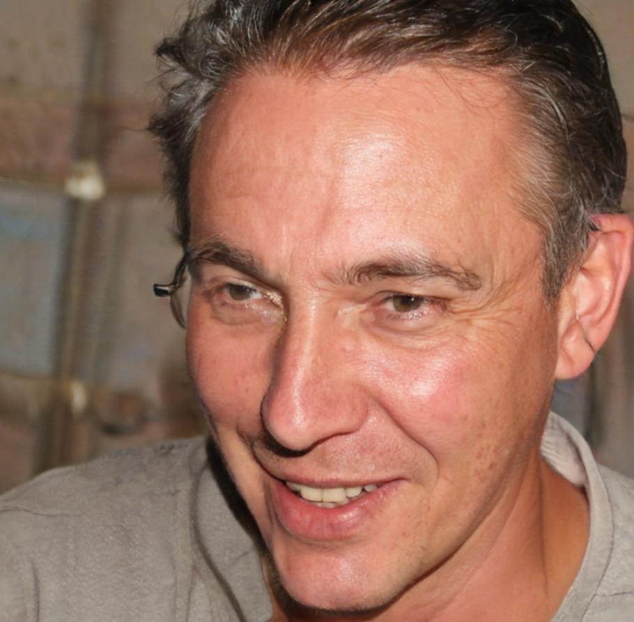 Raphael Becker, Finanzanalyst